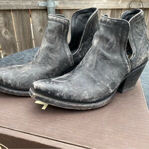 Ariat Dixon Naturally Distressed Black Boots (Style: AR0034044)